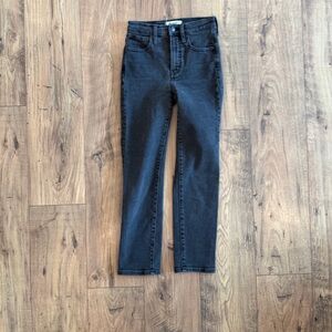 Madewell The Perfect Vintage Jean Petite 23P Distressed Black